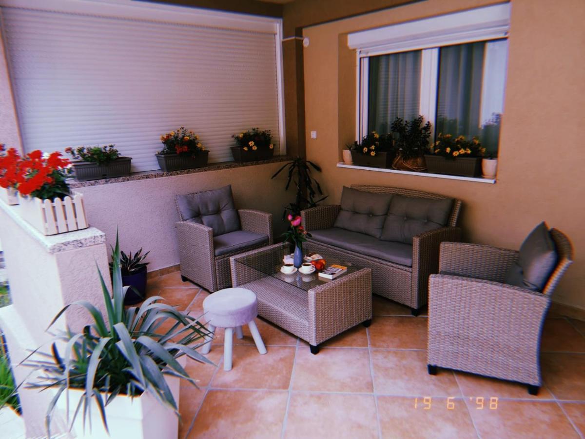 Apartman Jela Nova Varos Ngoại thất bức ảnh