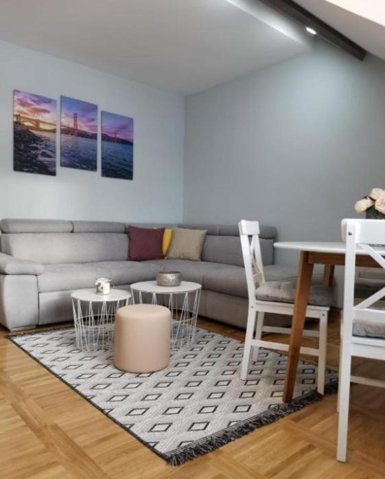 Apartman Jela Nova Varos Ngoại thất bức ảnh